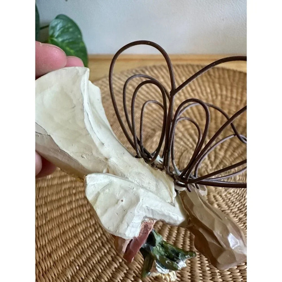 Angel Accents March Daffodil figurine - Picture 8 of 9